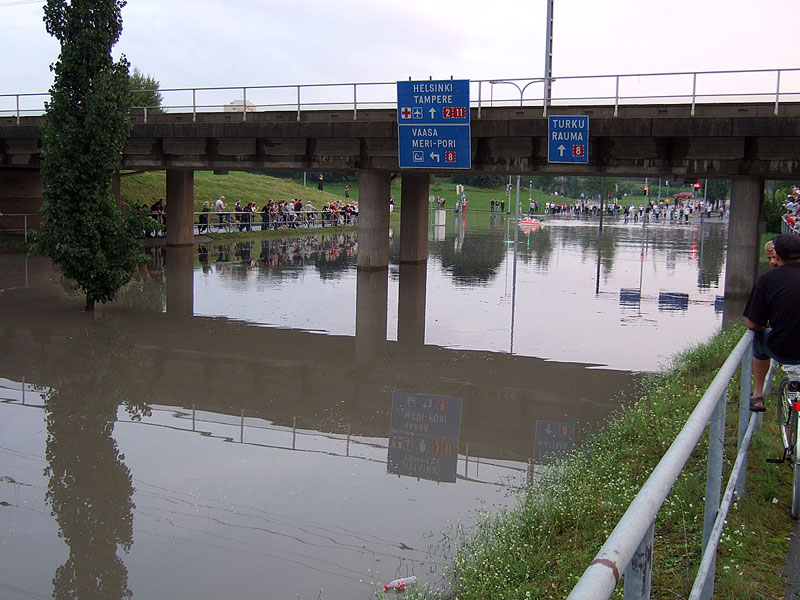 Poliislaitoksen alikulku