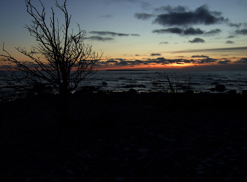 Aurinko laskee Aurinko laskee