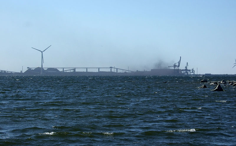 Tahkoluoto pölyää Tahkoluoto pölyää