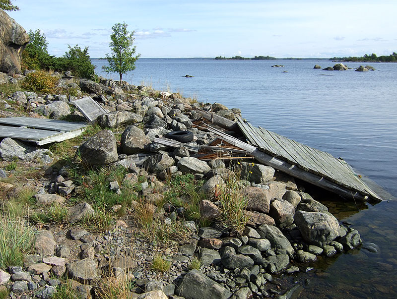 Eteläinen laituri Eteläinen laituri