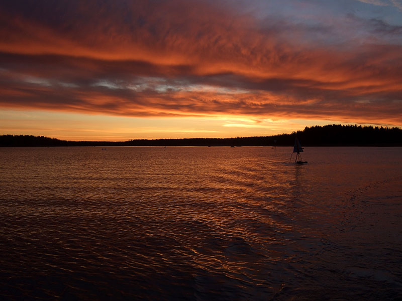 Aurinko nousee