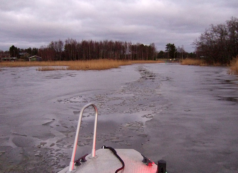 Jäätä! Jäätä!