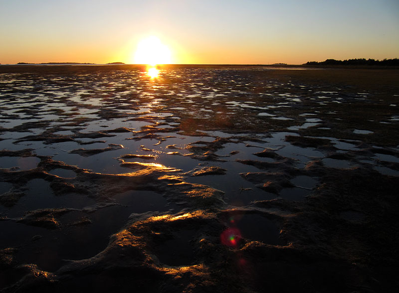 Auringonlaskun aikaan Auringonlaskun aikaan