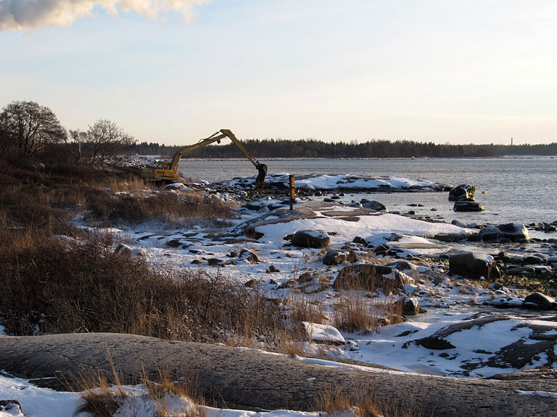 Kallioholma ja kaivuri Kallioholma ja kaivuri