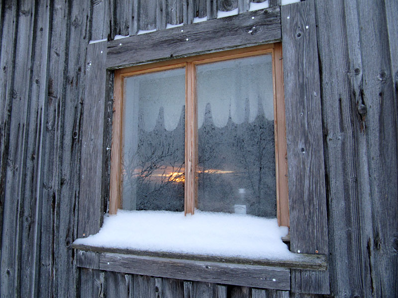 Aurinko ja ikkuna