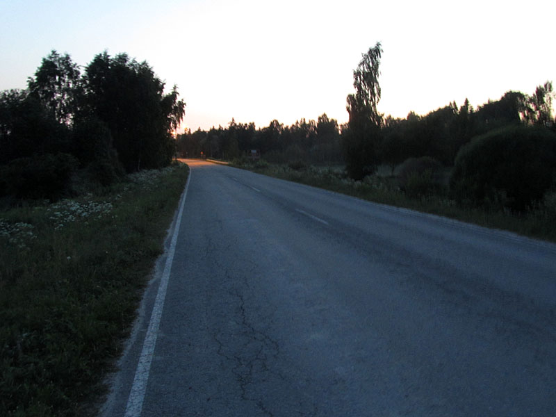 Laulupaikka Alakylän tiellä Laulupaikka Alakylän tiellä