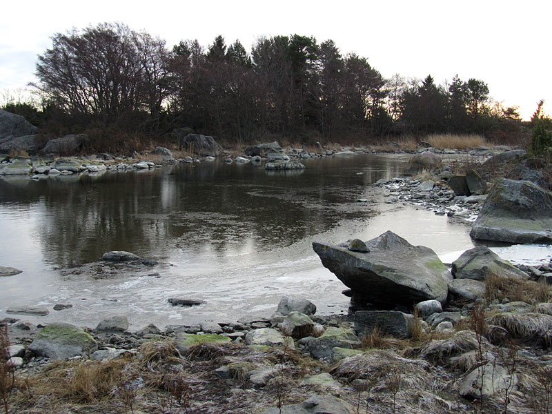 Steenkumppoosin laguuni riitteessä Steenkumppoosin laguuni riitteessä