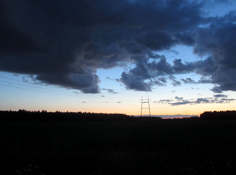 Yöpilviä, Tuorsniemi Yöpilviä, Tuorsniemi