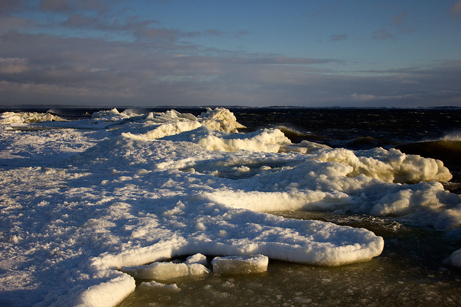 J&auml;&auml;nreuna iltavalossa