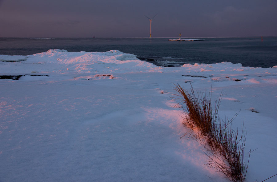 Kärki, tuulivoimala, kärkikallio, Tahkoluoto Kärki, tuulivoimala, kärkikallio, Tahkoluoto