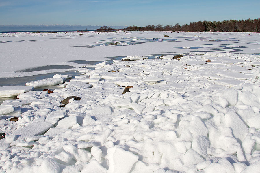Jäävuoren laelta kärkeen Jäävuoren laelta kärkeen