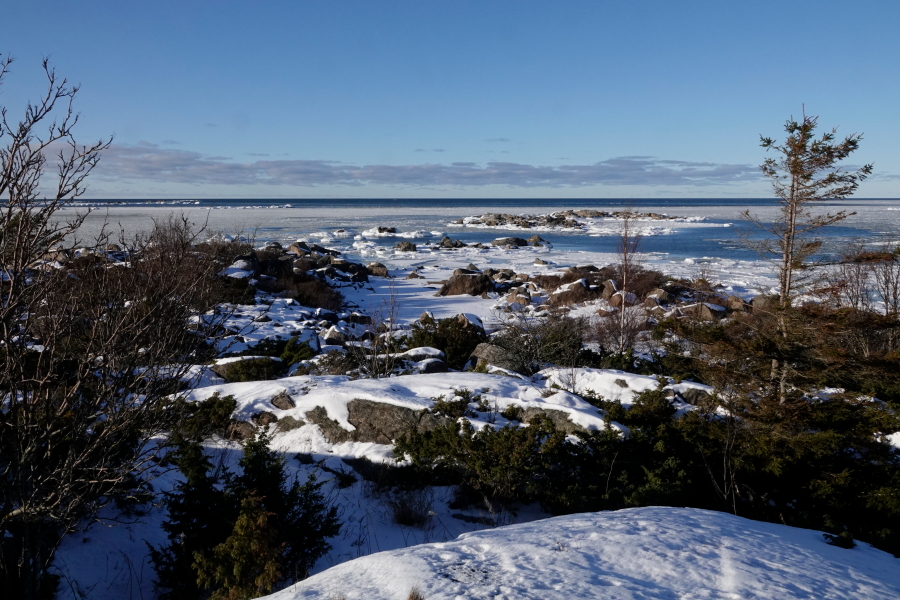 Kalliomaalta l�nteen