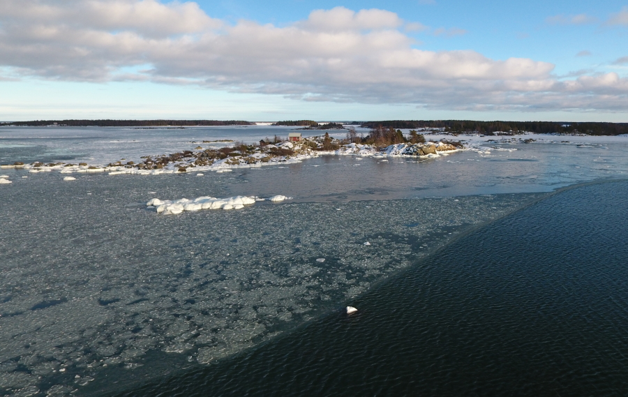 Kalliomaa l�nnest�