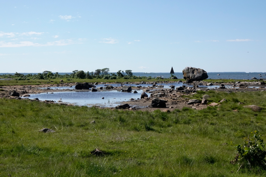 Kluuvi, linjataulu ja siirtolohkare