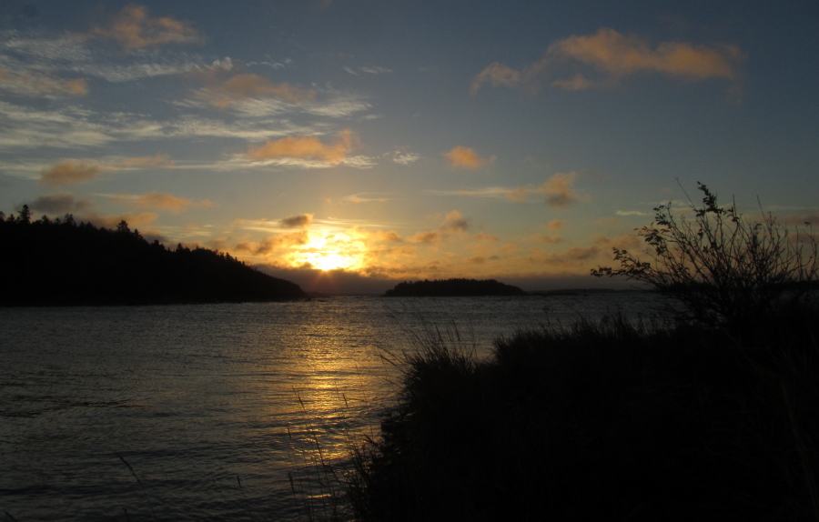 Aurinko nousee