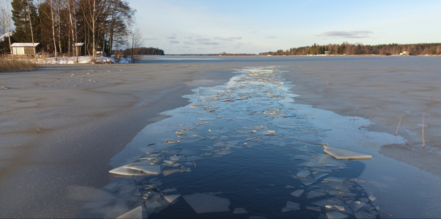 Jäätynyt väylä, Puussa N