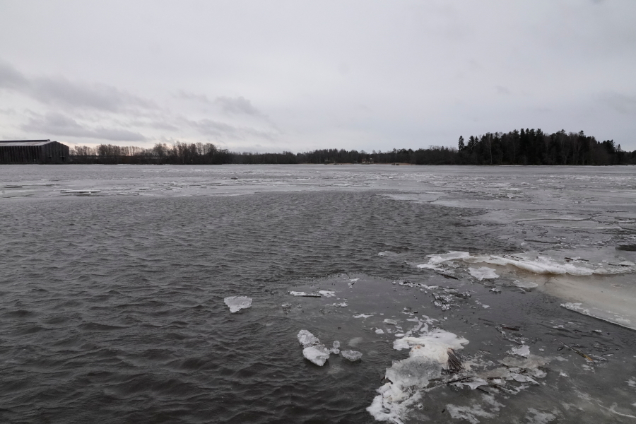 Jäänreuna Pihlavanlahdella Jäänreuna Pihlavanlahdella