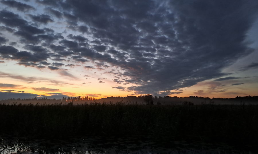 Yöpilvet ja yön pimein hetki